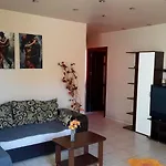 Spacious, Modern Condo In New Villa - Sleeps 6